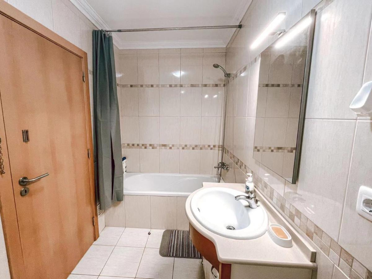 Peniche Master Bedroom With Sea View Balcony, Private Bathroom, Shared Kitchen, Swimming Pool, Surfing Resort Атогия да Балея Екстериор снимка